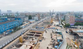 東部快線地鐵14號線明年通車，旭東圍擋廠家為城市安全建設(shè)美麗屏障！